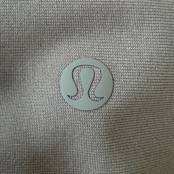 Lululemon ABC joggers *WovenAir in sage grey - Picture 9 of 12